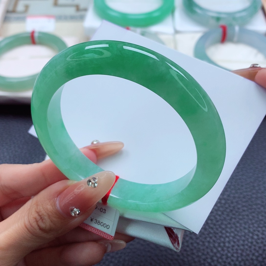 翡翠手镯未镶嵌56.57.58冰绿泥鳅背 小万必拍 