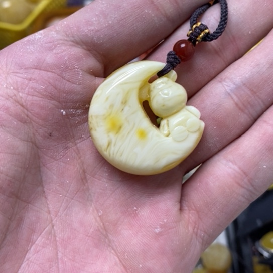 蜜蜡裸石未镶嵌吊坠