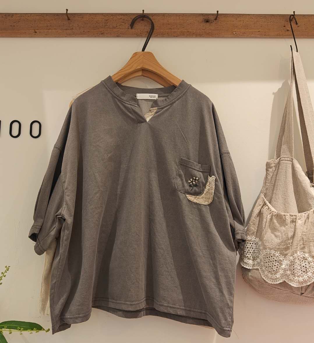 韩国正品不支持退换/彩虹裤/蕾丝兜半袖/0514