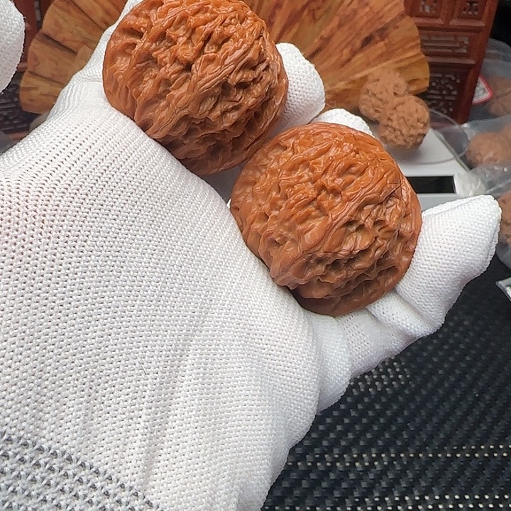 文玩核桃吊坠正磨43尺48克多