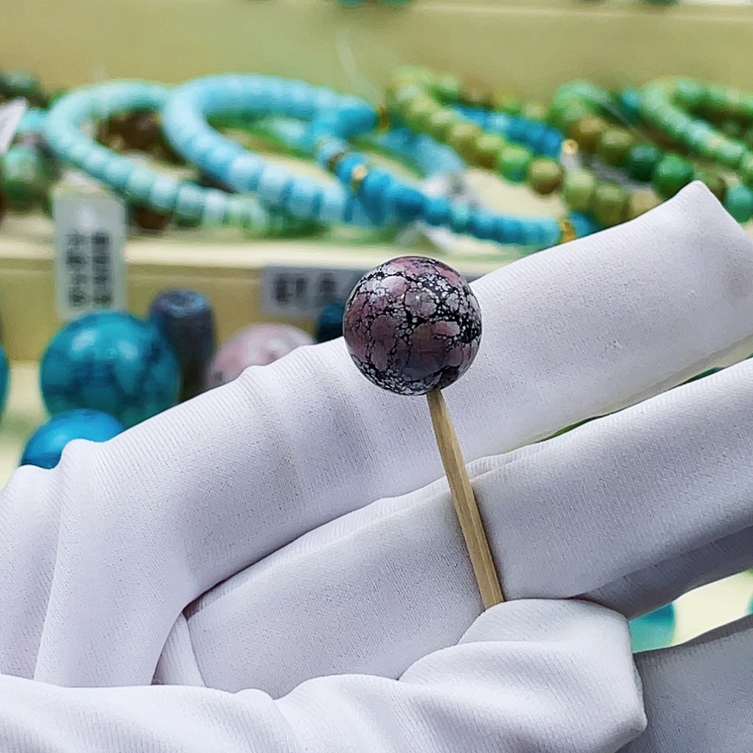 绿松石颈饰未镶嵌