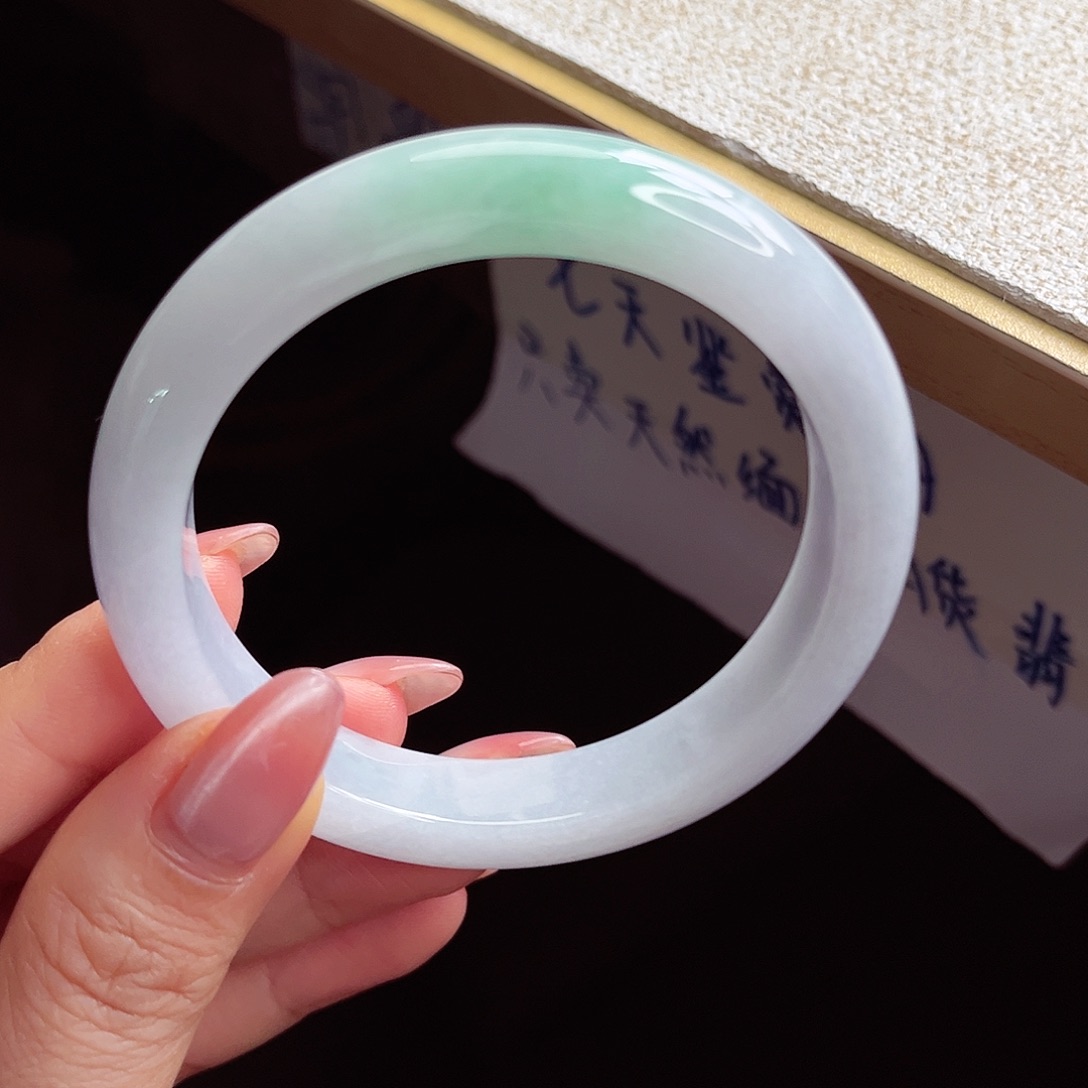 翡翠未镶嵌手镯手镯