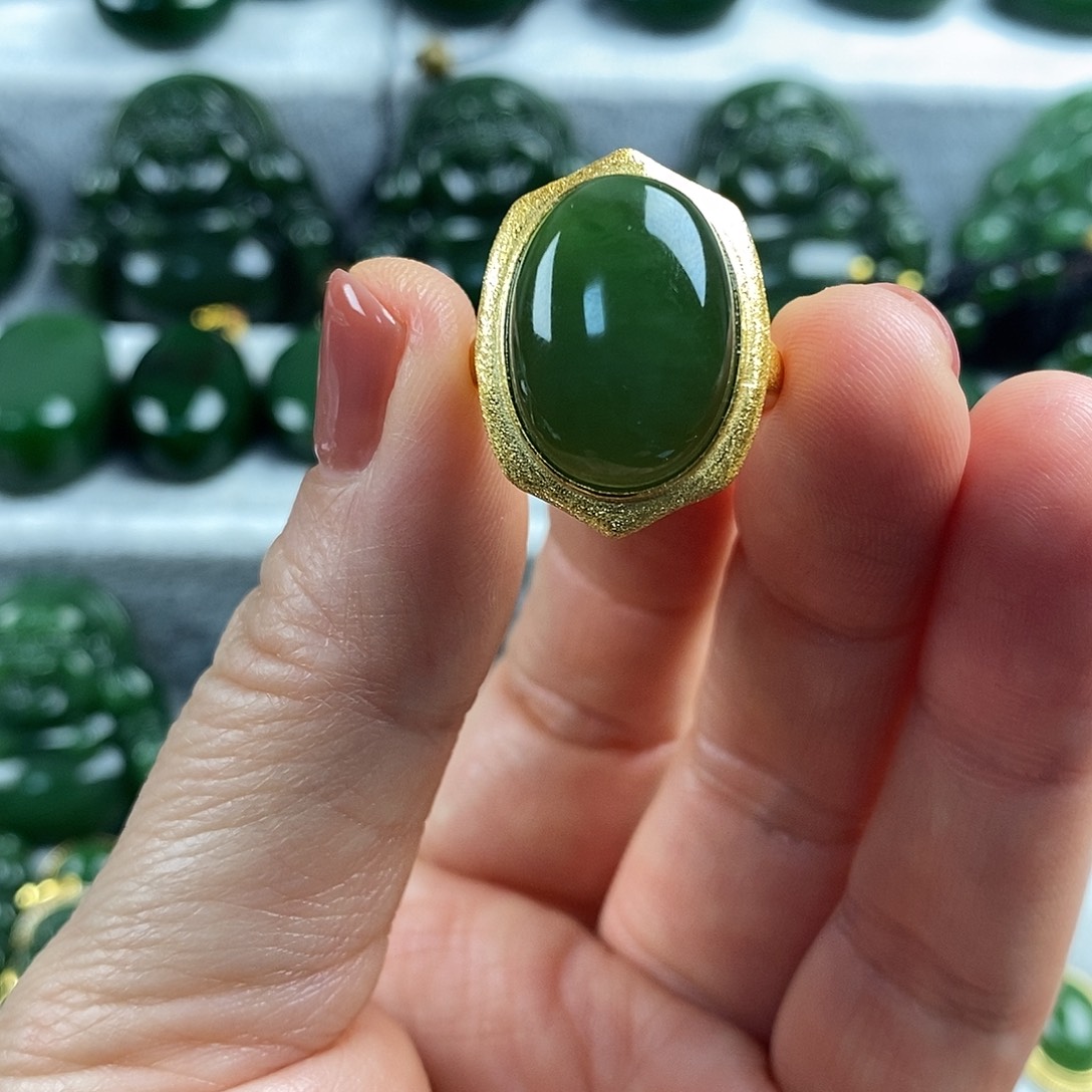 和田玉（碧玉）未镶嵌颈饰