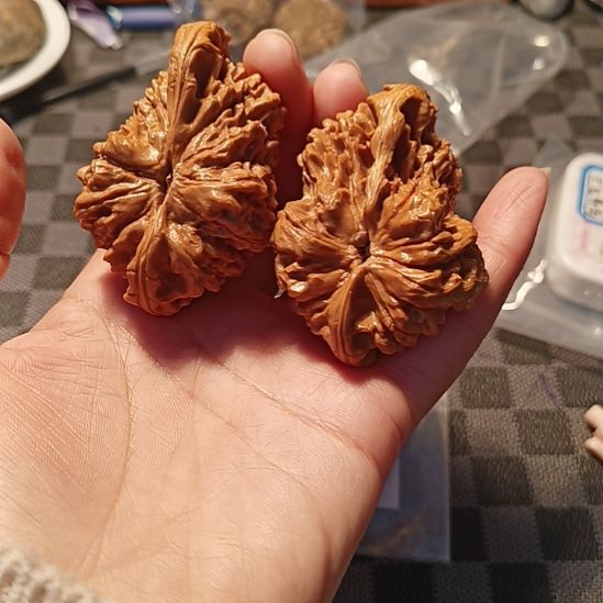 顺***然文玩核桃把件麒麟纹大官帽异型打底