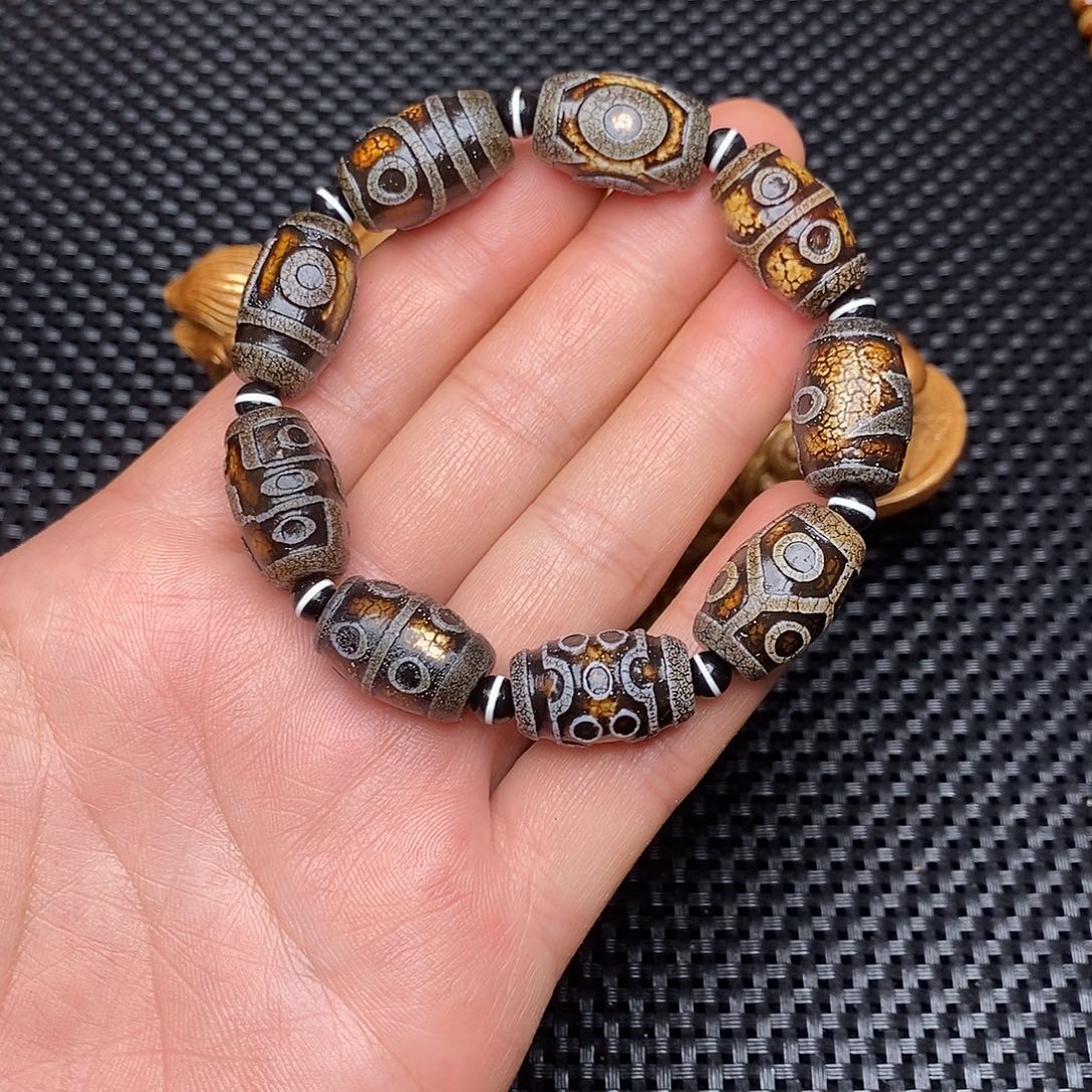 一***光玛瑙/玉髓未镶嵌手链