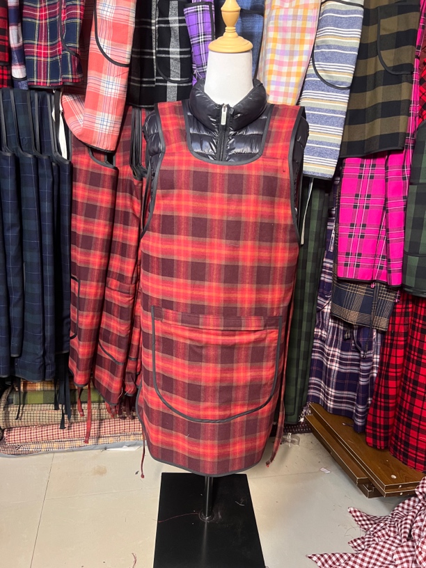 全新纯棉安格拉红格子一个口袋二个口袋双层防污防水无袖围裙做饭