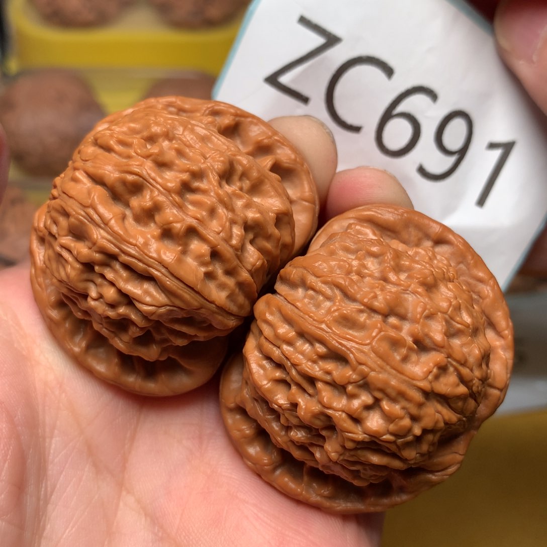 文玩核桃把件红皮球白43
