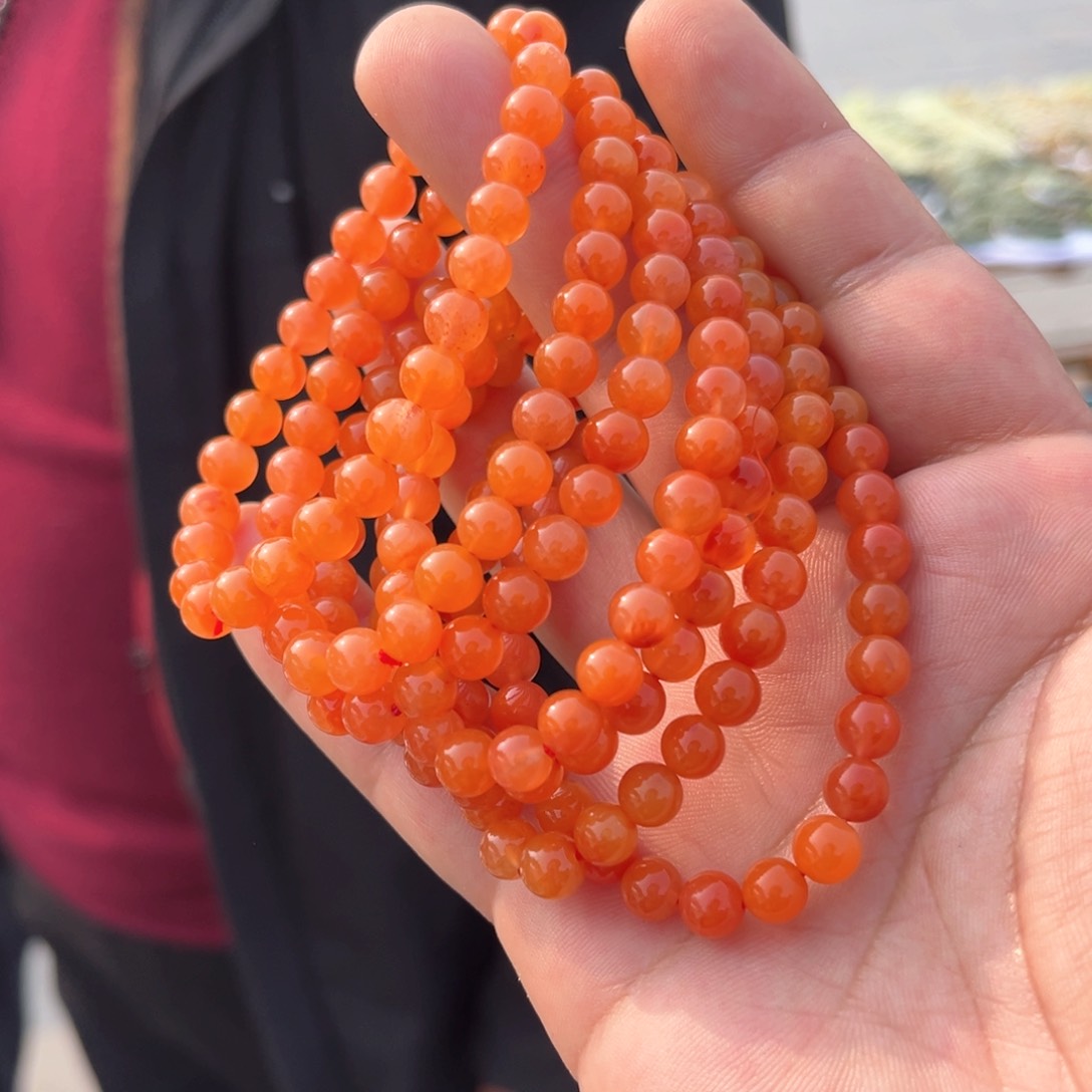 南红玛瑙颈饰未镶嵌