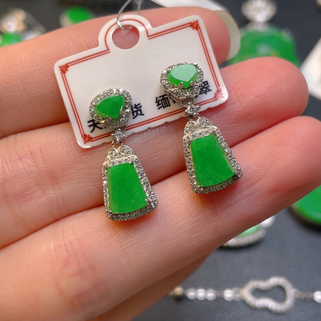 翡翠银S925镶嵌颈饰耳坠