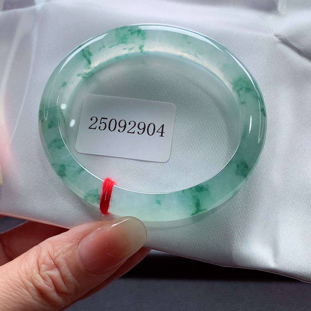 未镶嵌手镯（贵妃镯）翡翠102号，天然A货翡翠手镯