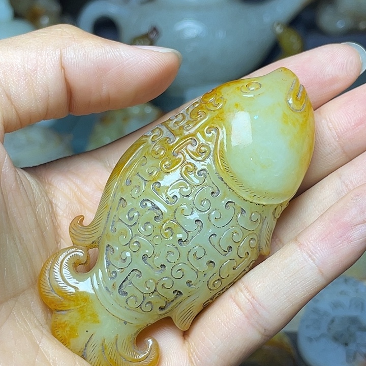 叶***未镶嵌和田玉挂件