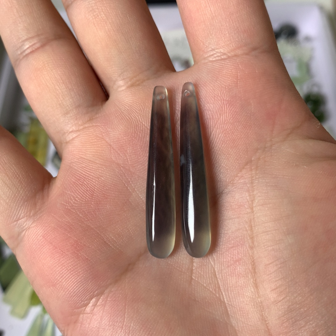 未镶嵌蛇纹石玉耳环