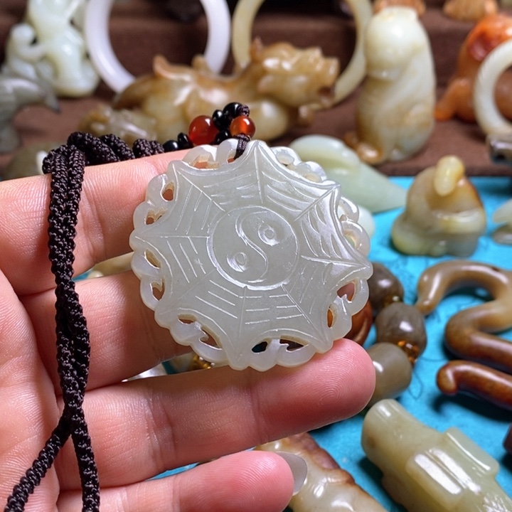 和田玉挂件未镶嵌