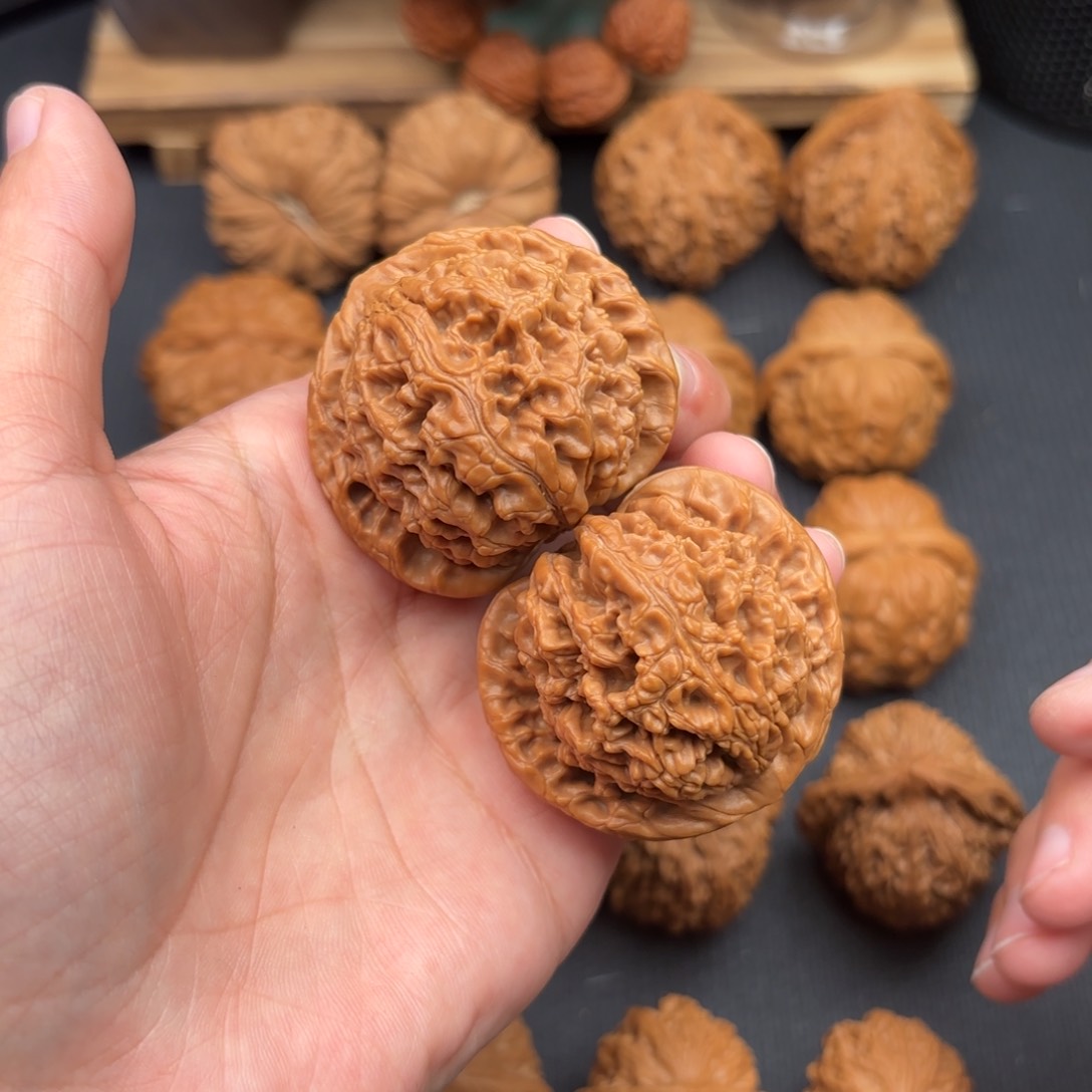 文玩核桃把件水龙纹46