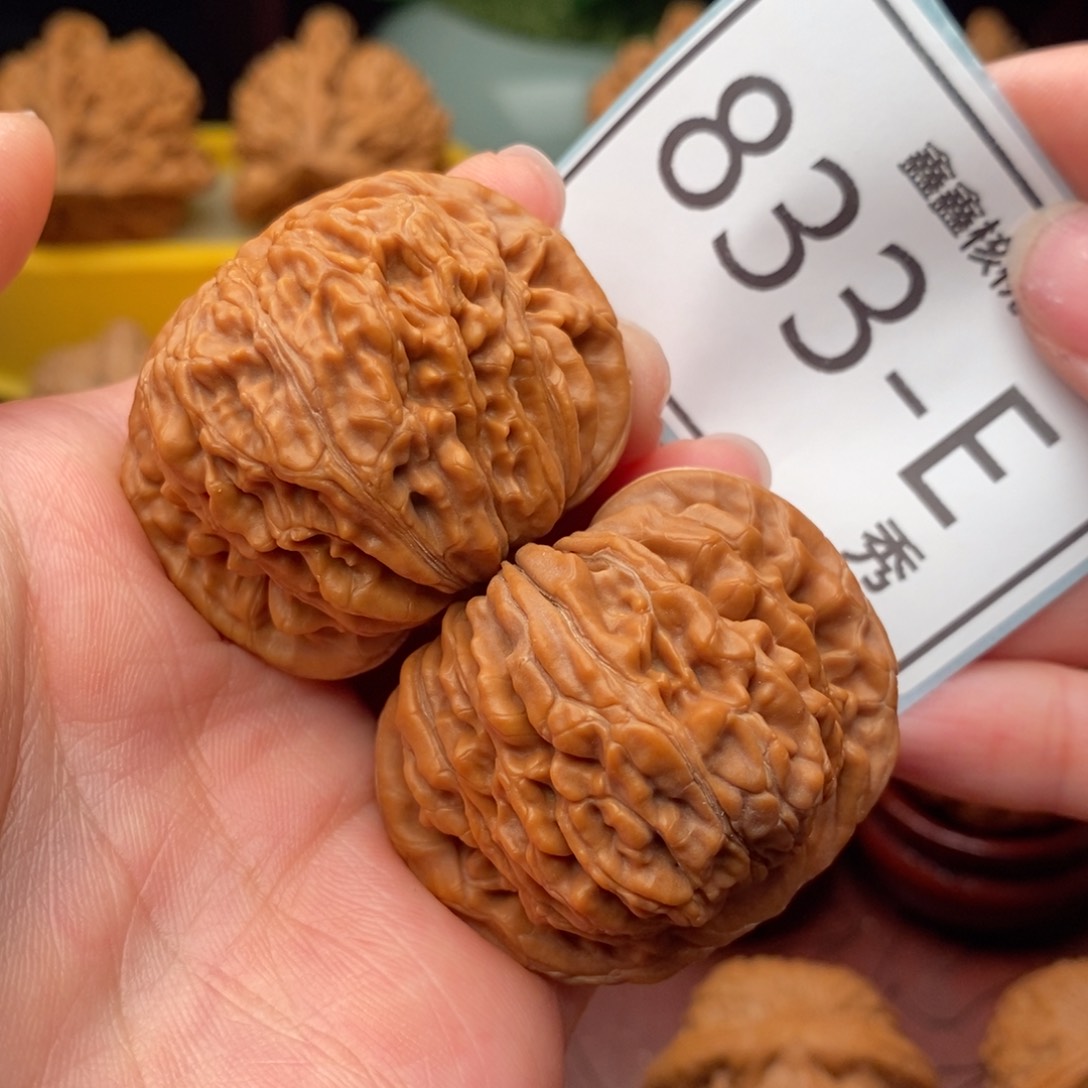 文玩核桃把件汉高楼42