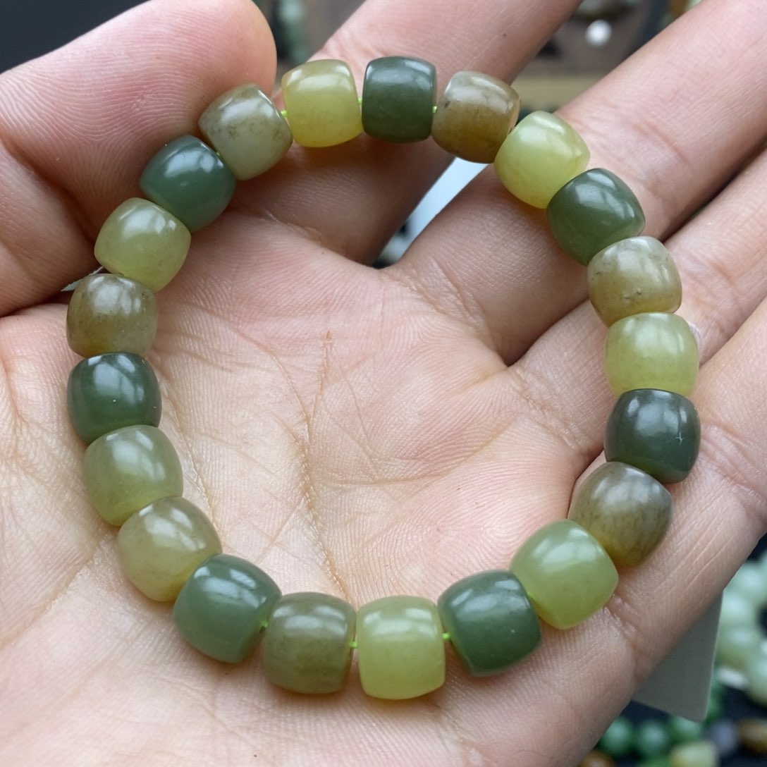 和田玉手链未镶嵌卡10