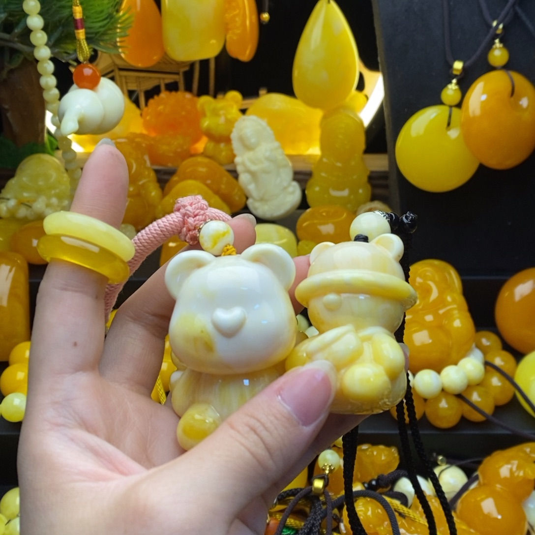 蹦***哒非金属全品无暇精品小熊加戒指