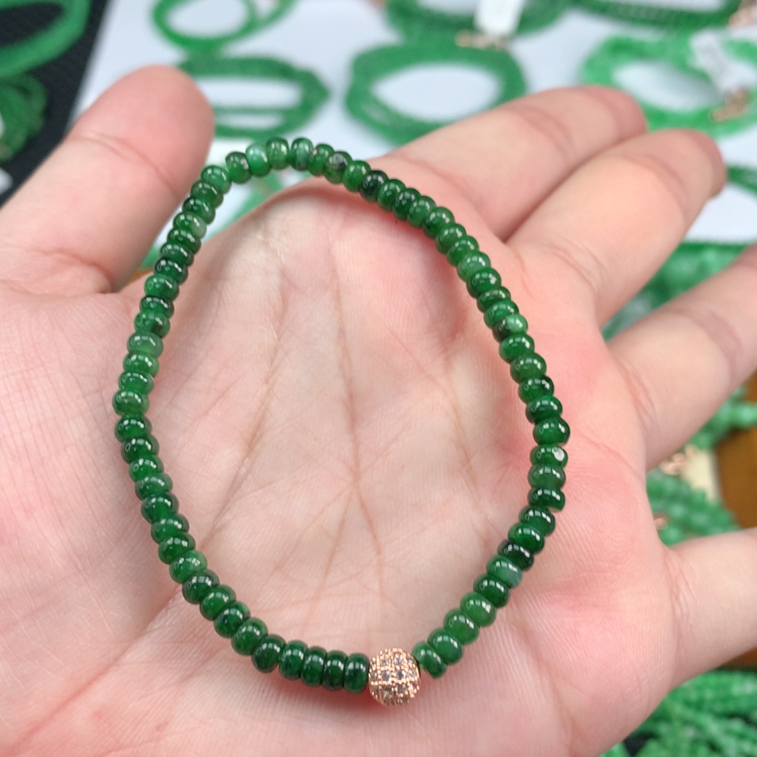 翡翠手链未镶嵌翡翠