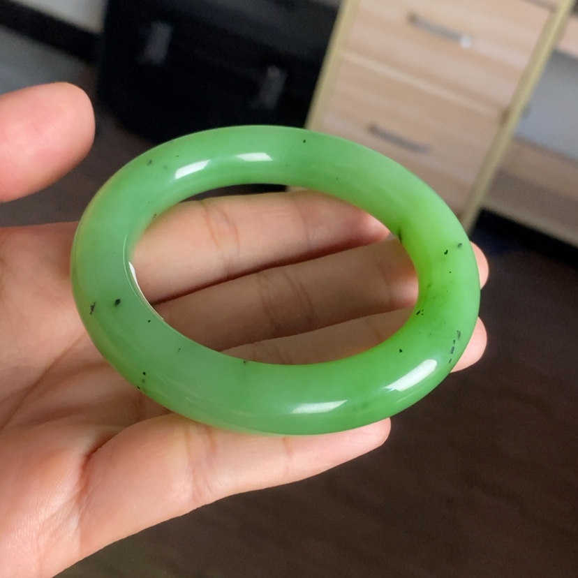 【闪购商品】未镶嵌手镯和田玉（碧玉）