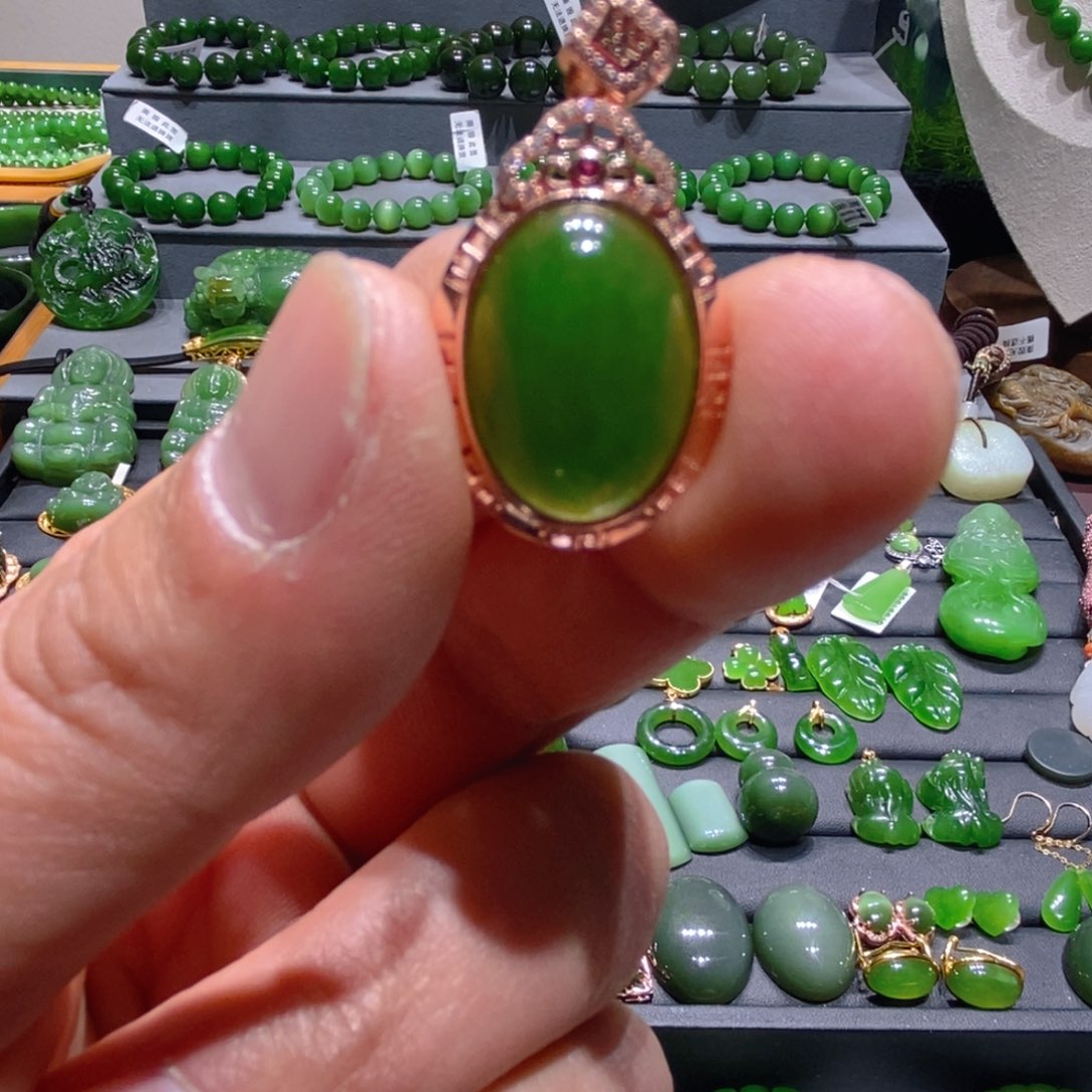 颈饰银S925镀金镶嵌和田玉（碧玉）