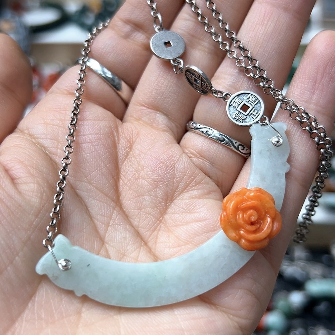 翡翠颈饰未镶嵌吊坠