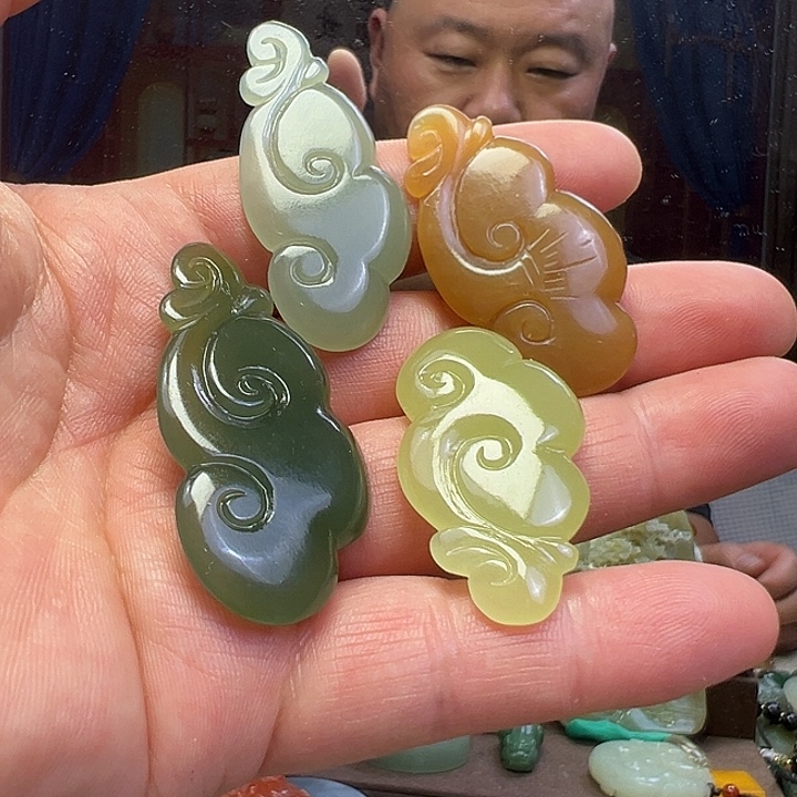和田玉未镶嵌颈饰如意多样性发货