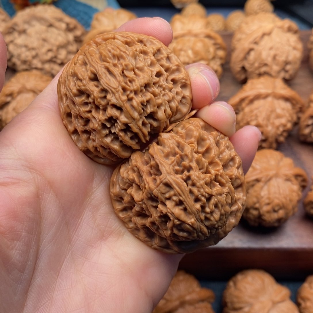 文玩核桃把件半**凉42全品粗棱南疆