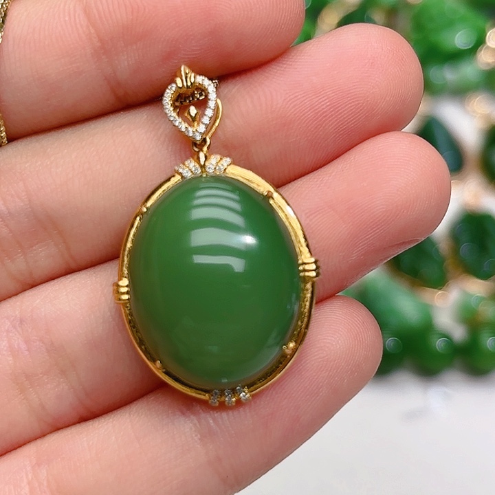 和田玉（碧玉）18K金镶嵌颈饰