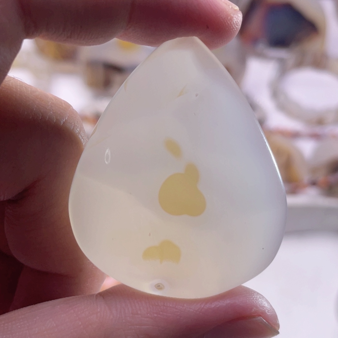 玛瑙/玉髓未镶嵌珠宝奇石