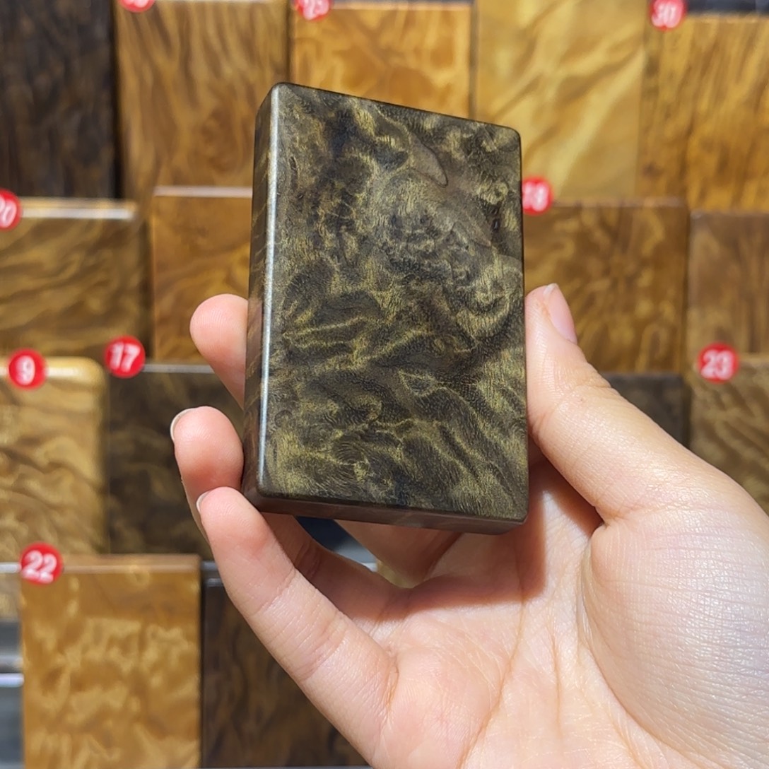 金丝楠小叶桢楠阴沉木无事牌 （有瑕疵带伤 介意勿拍）