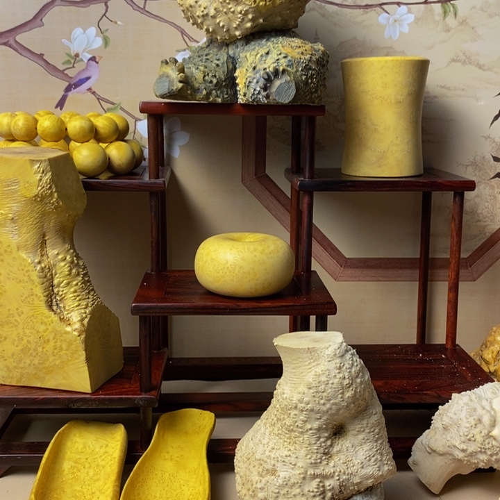 香榧木不****哥黄杨木手把件