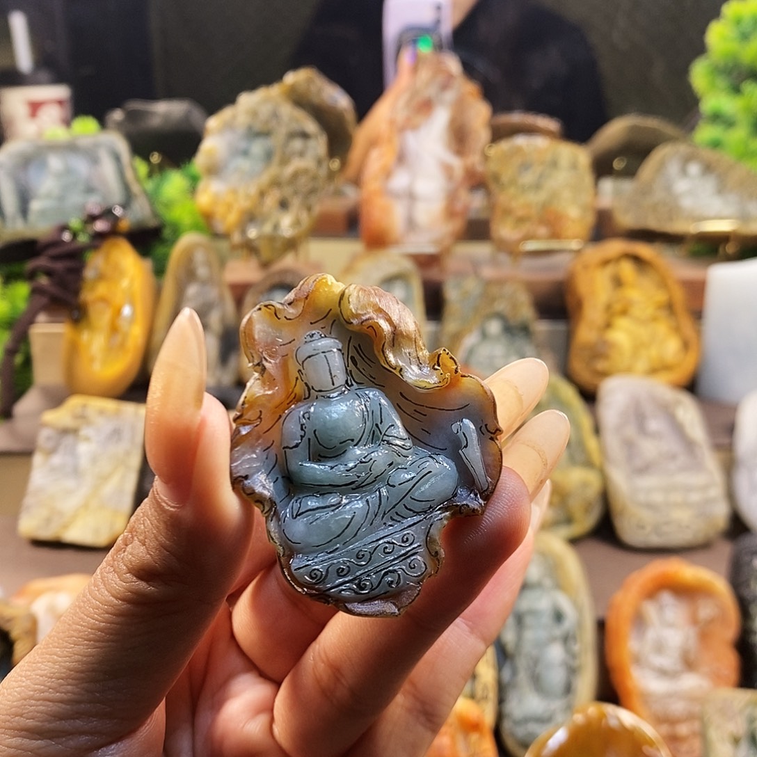 一***灰定制翡翠未镶嵌一叶佛