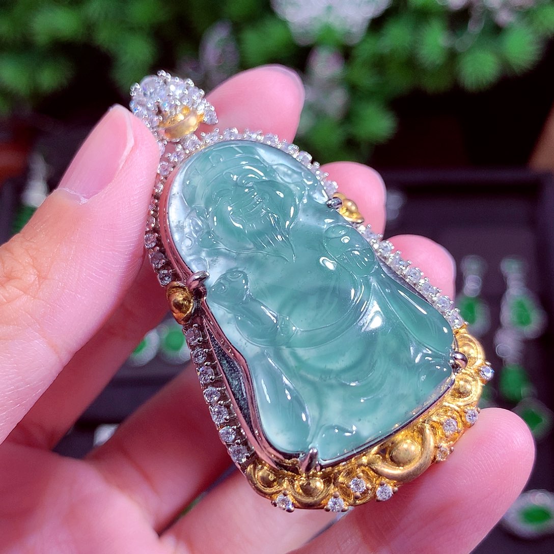 颈饰未镶嵌翡翠天然