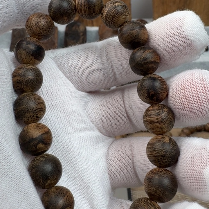 沉香手串文莱99沉单圈沉香手串1.1规格13克