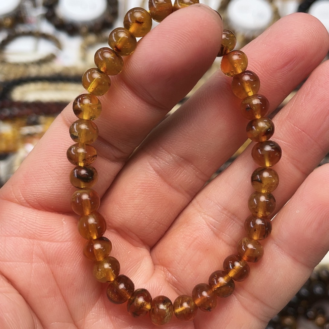 琥珀未镶嵌裸石六