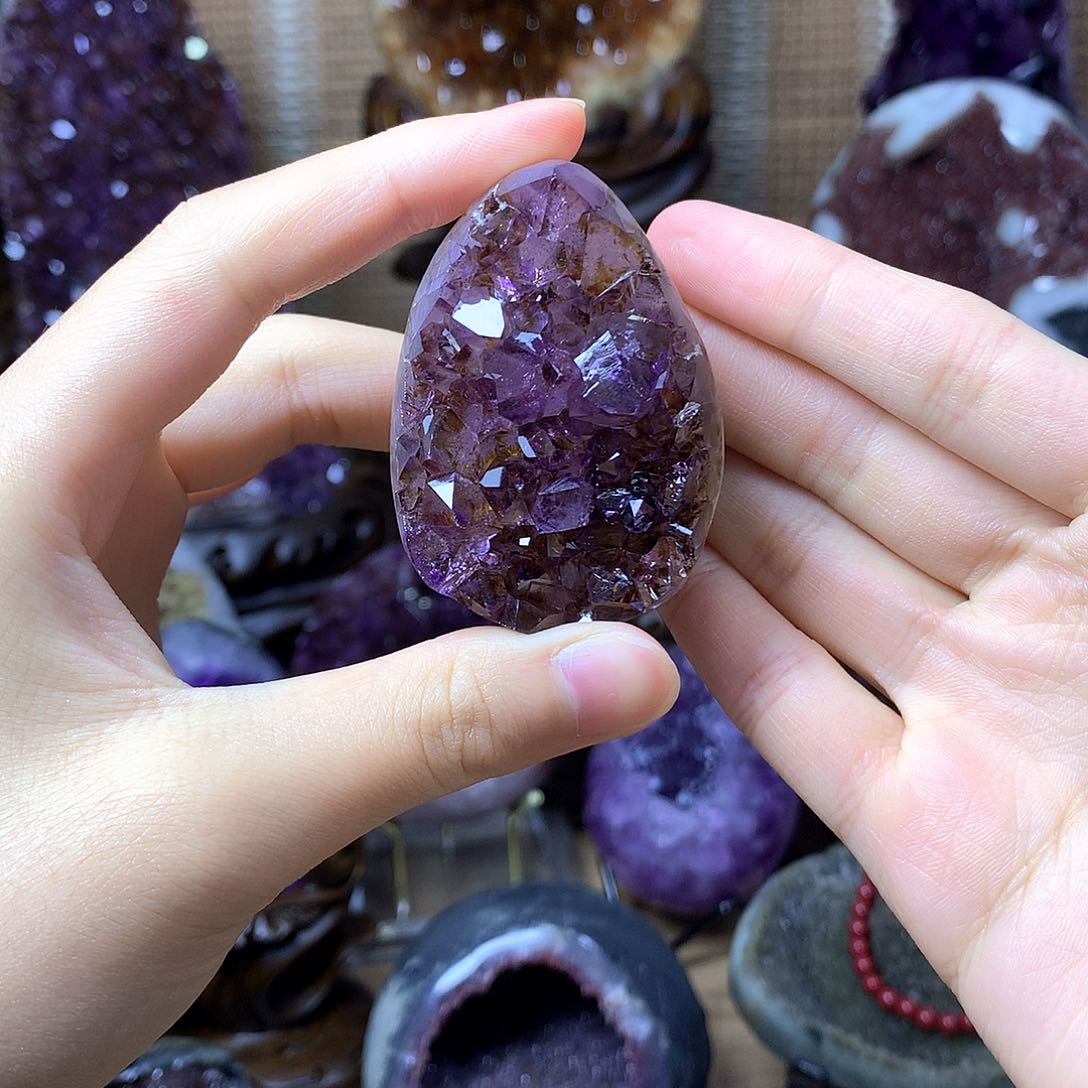 未镶嵌摆件紫晶钛晶龙蛋