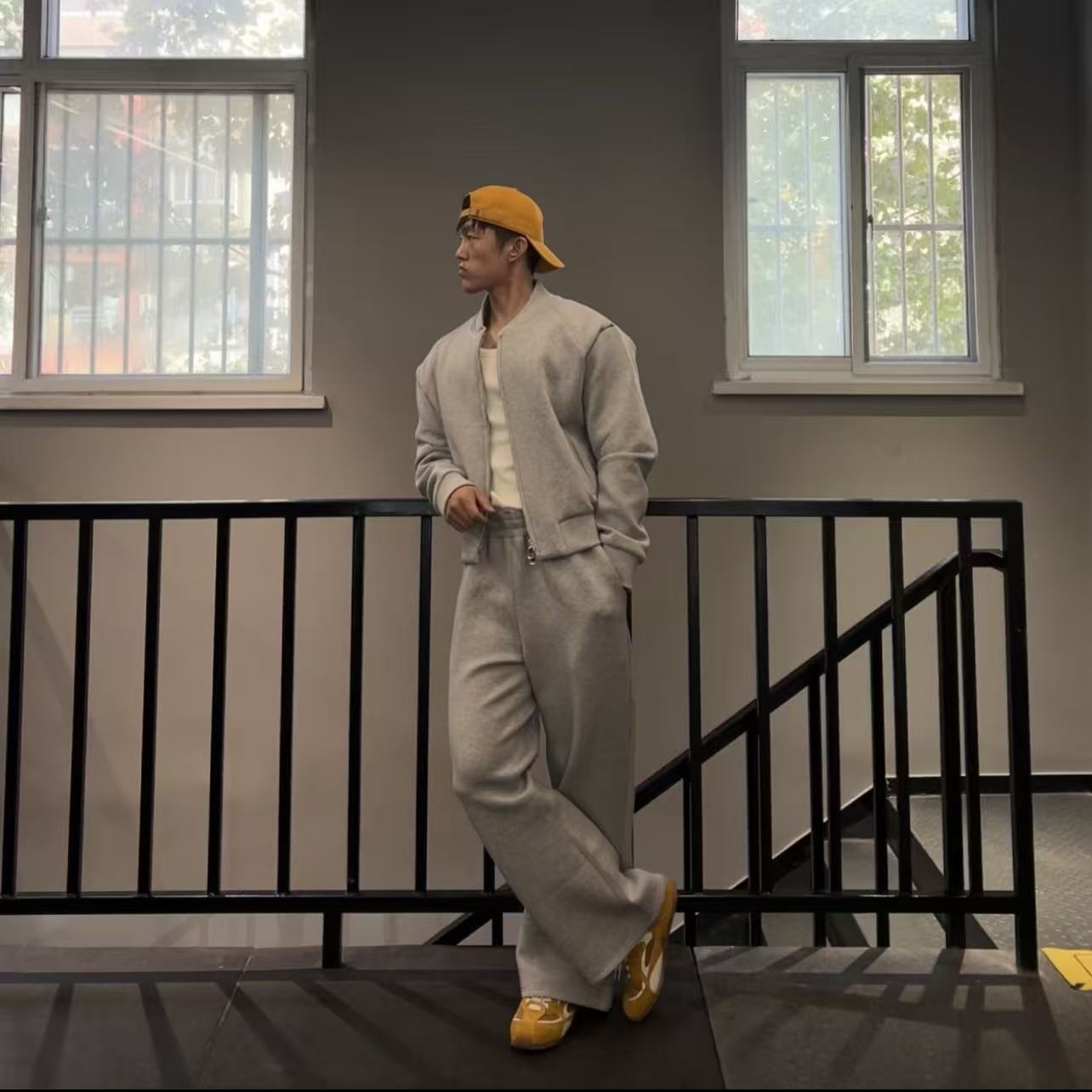 不劳不获美式廓形短款棒球服夹克时尚卫衣保暖棉bomber夹克套装