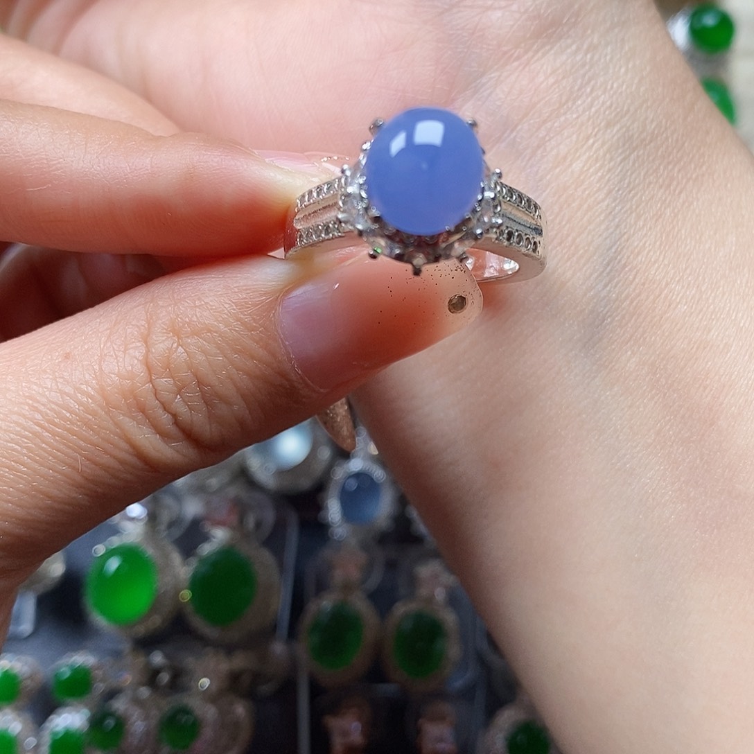 翡翠戒指未镶嵌翡翠戒指