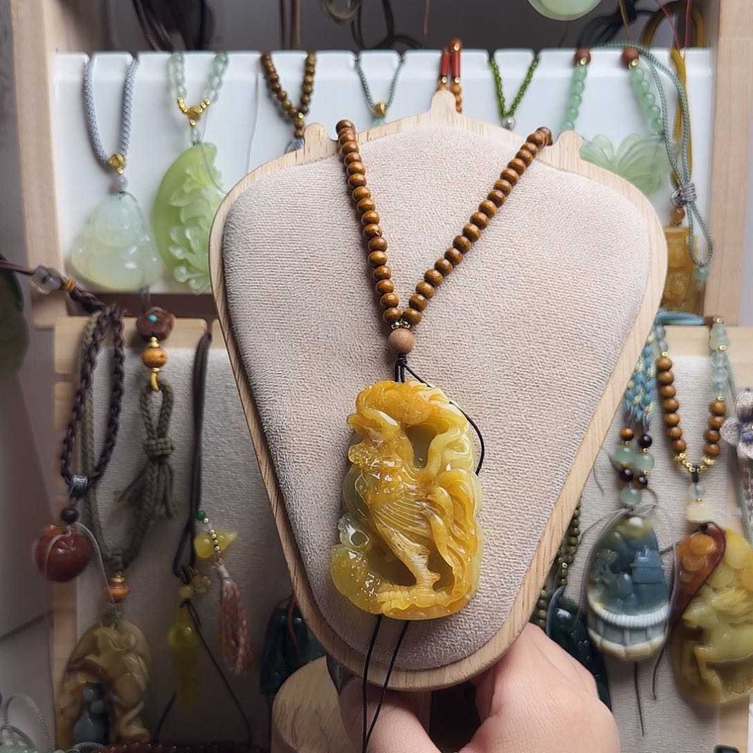 蛇纹石玉合金颈饰