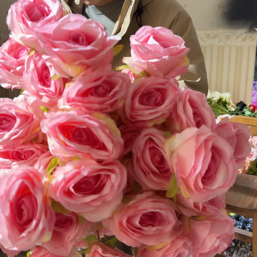 717号粉色玫瑰30枝