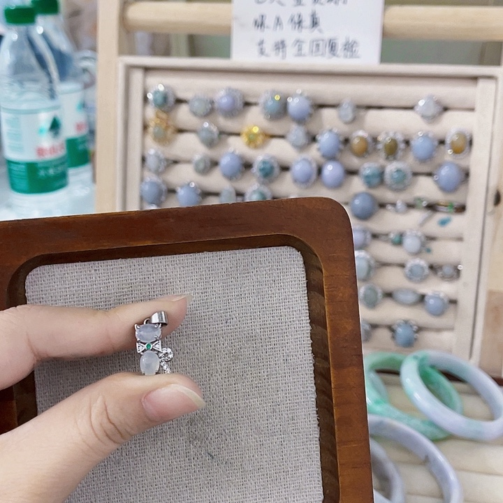 翡翠未镶嵌颈饰天然翡翠Ａ货