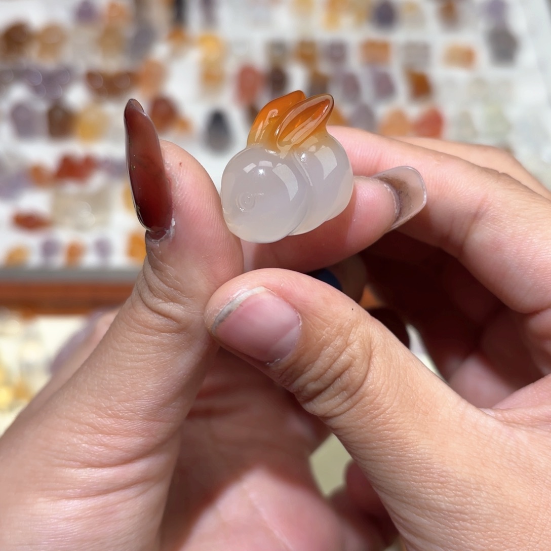 玛瑙/玉髓颈饰未镶嵌十****榴