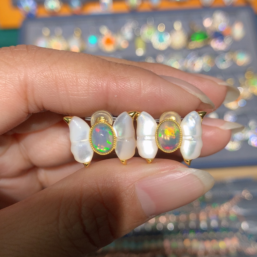 银S925镶嵌欧泊福利耳饰