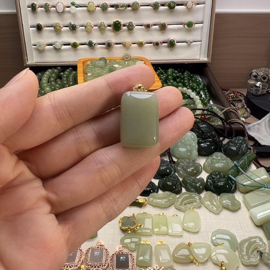 甜***分和田玉银S925镶嵌吊坠(赠链)
