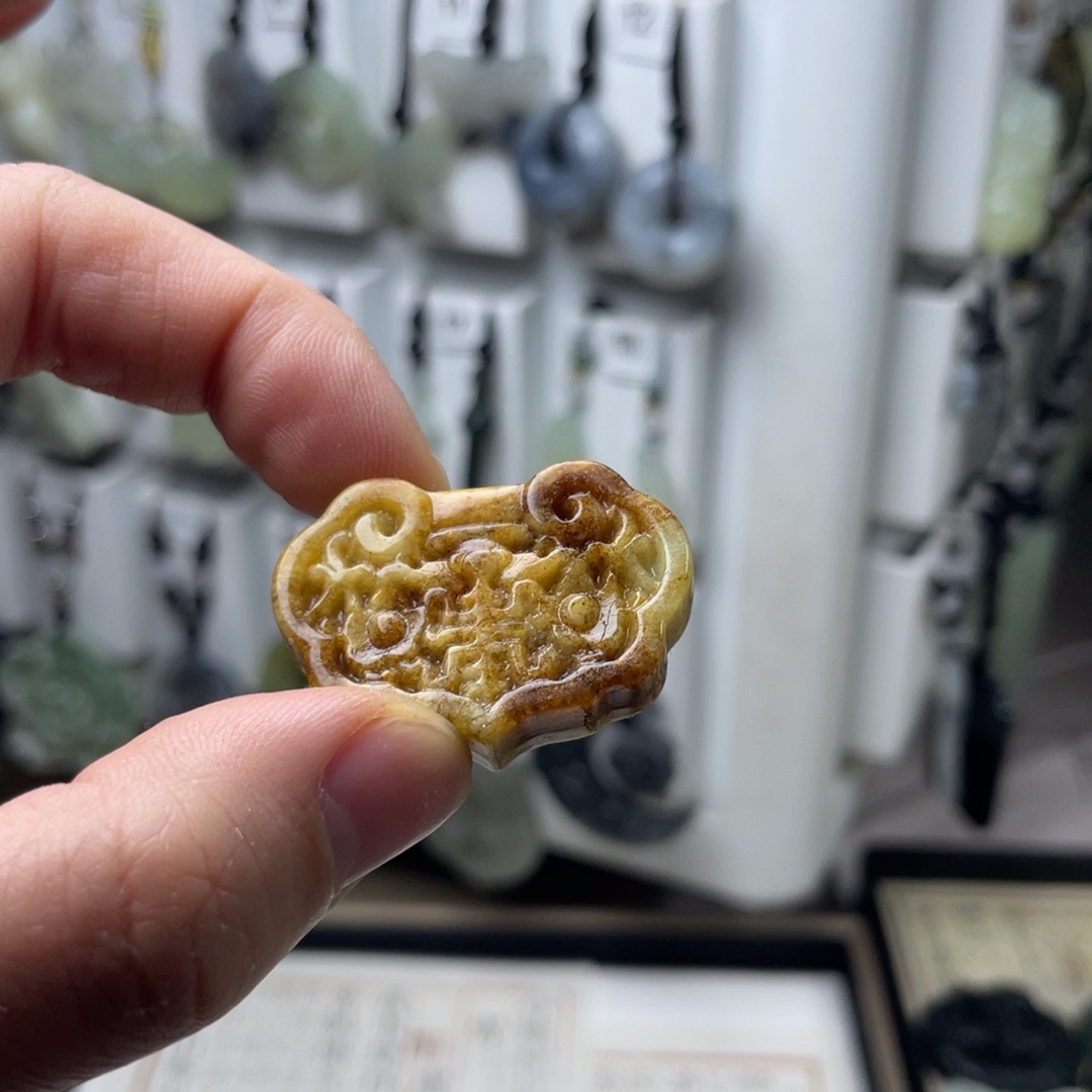 ****梦岫玉未镶嵌颈饰万寿