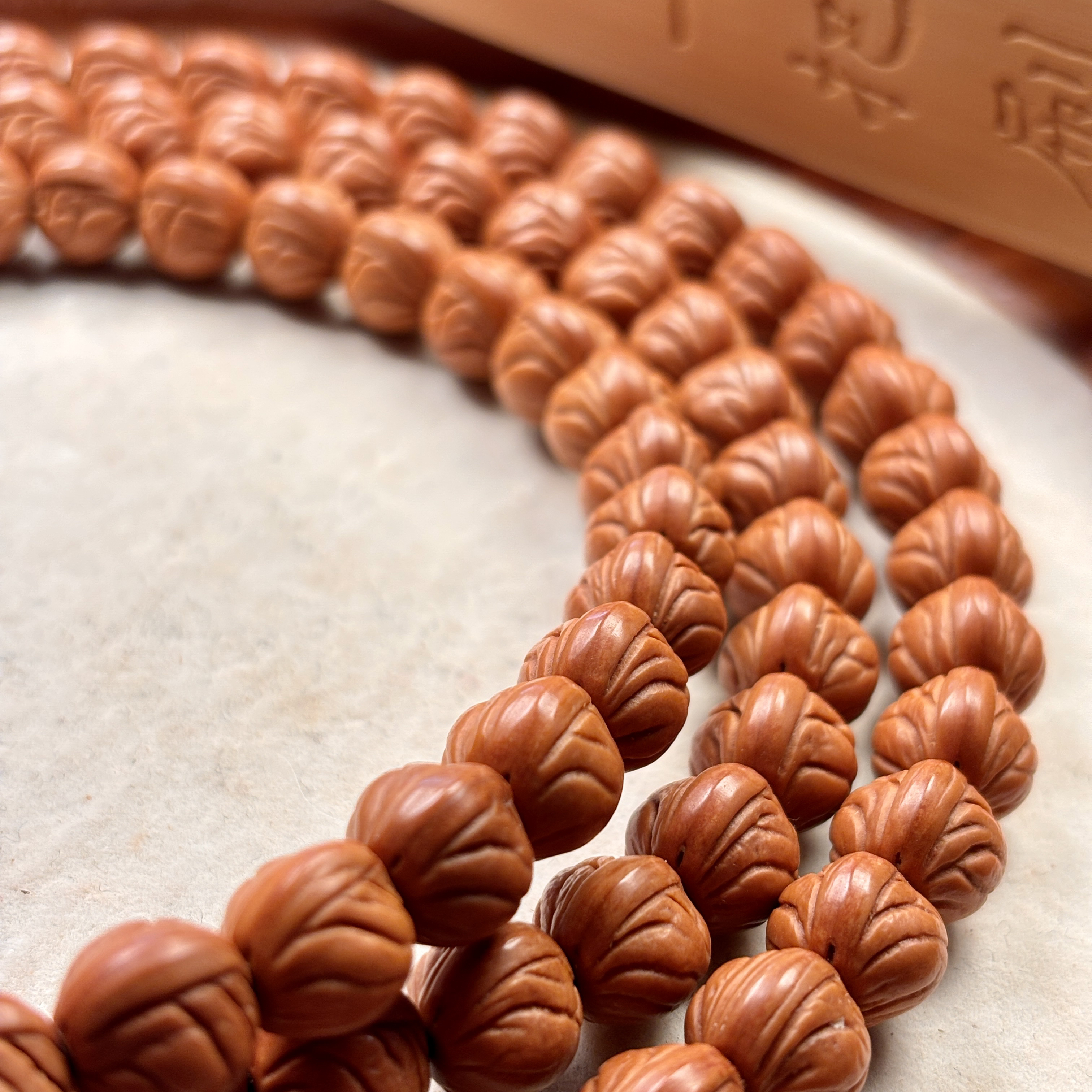 龙纹桃核原皮微修玉龙脊精卡9.5毫米2388