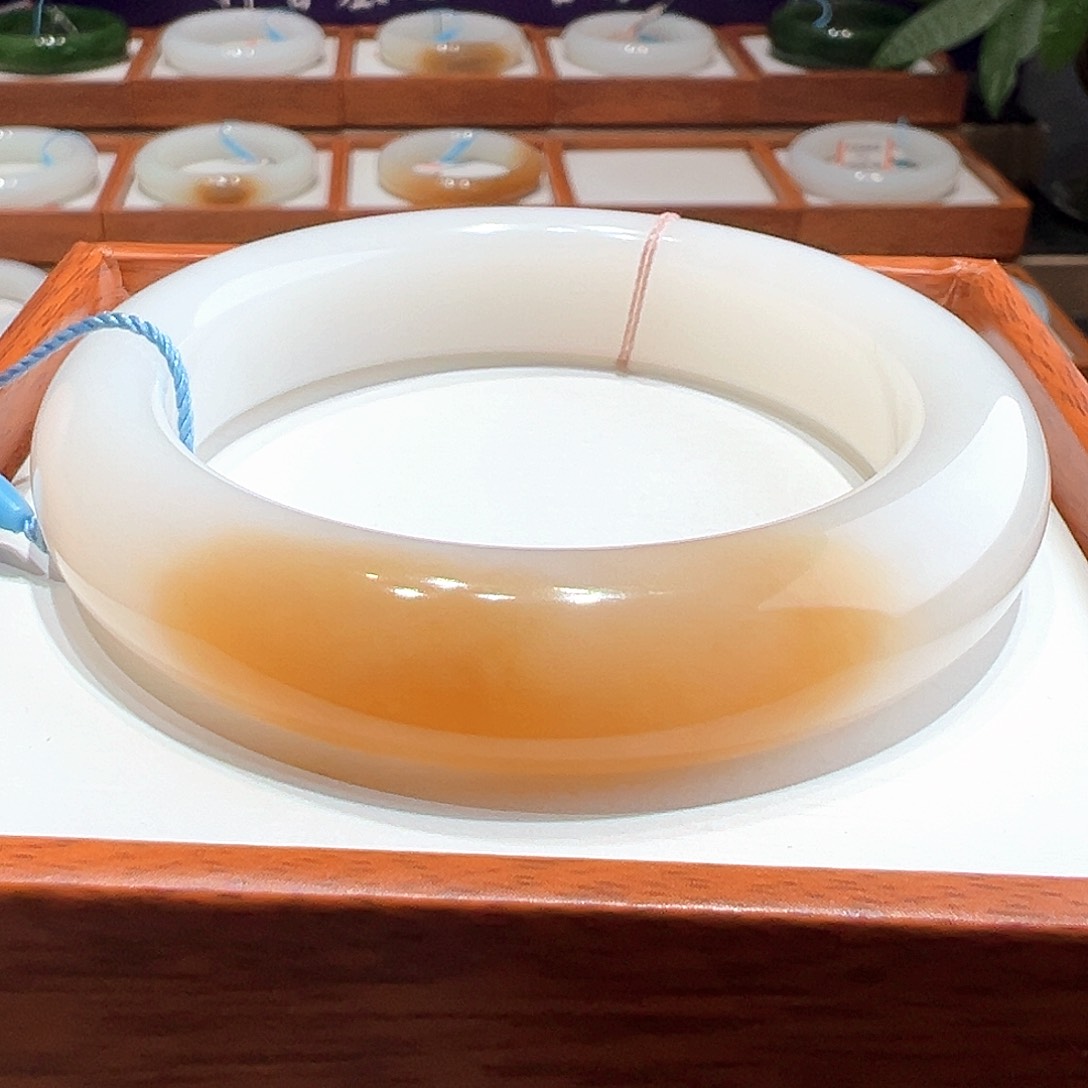 和田玉手镯5758未镶嵌