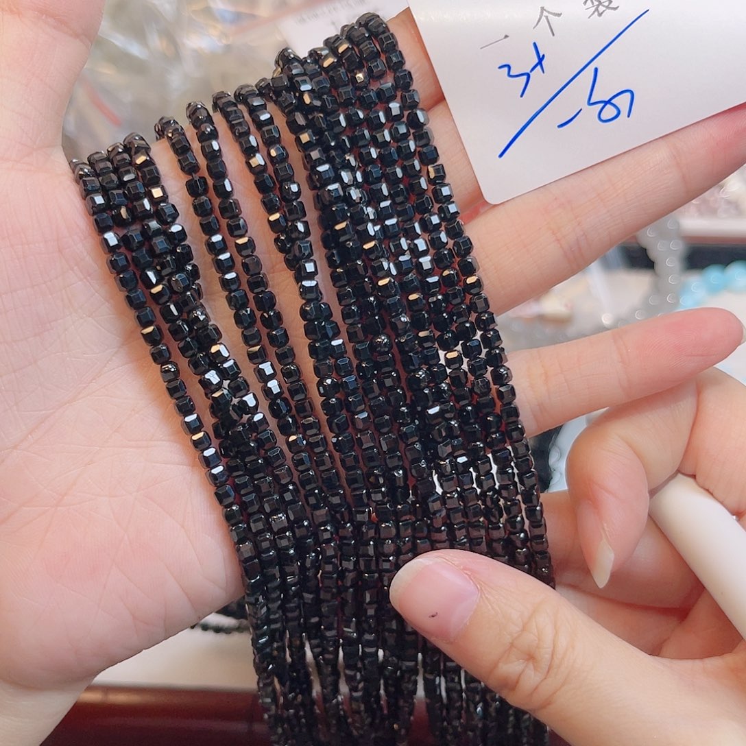 未镶嵌水晶珠宝半成品109 。        