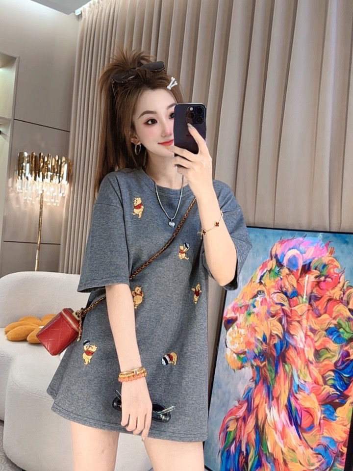 夏季宽松显瘦时尚网红休闲中长款洋气减龄重工刺绣短袖T恤