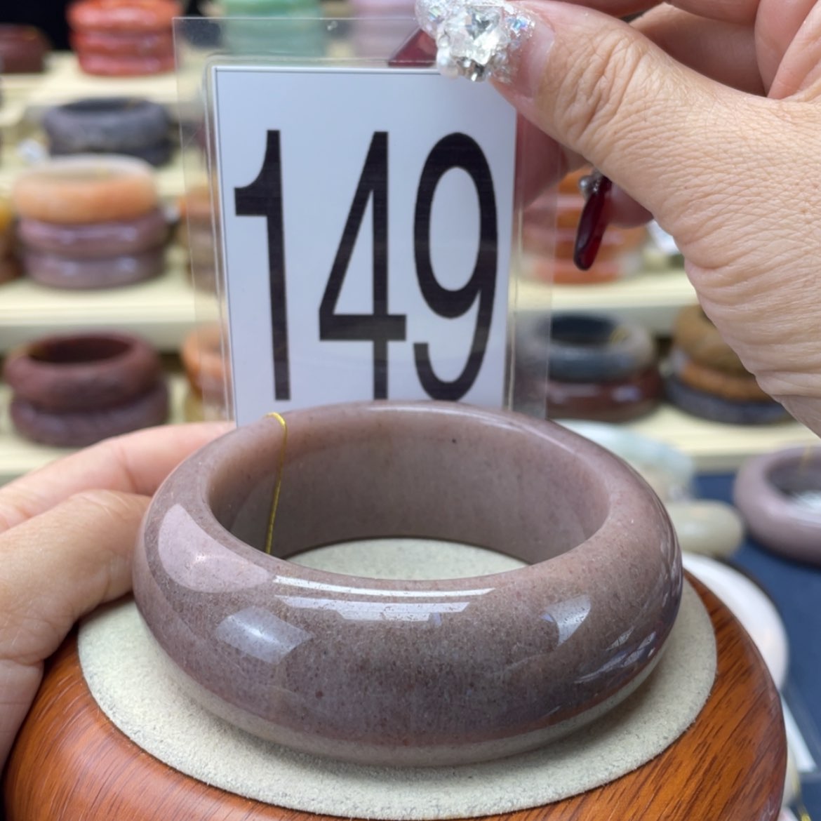 【闪购商品】石英质玉手镯未镶嵌